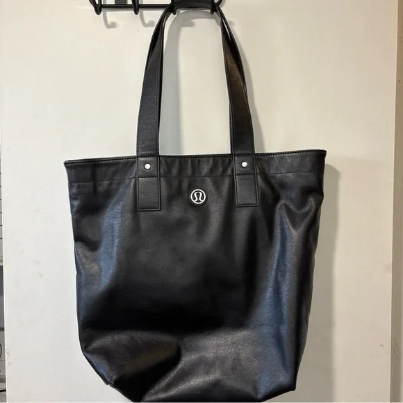 Lululemon Reversible Mantra Dream Big Large Tote Bag Black Floral - Picture 3 of 13